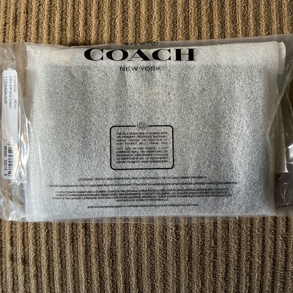 Coach Corner Zip Wristlet In Signature Camouflage nwt in package - Picture 4 of 5